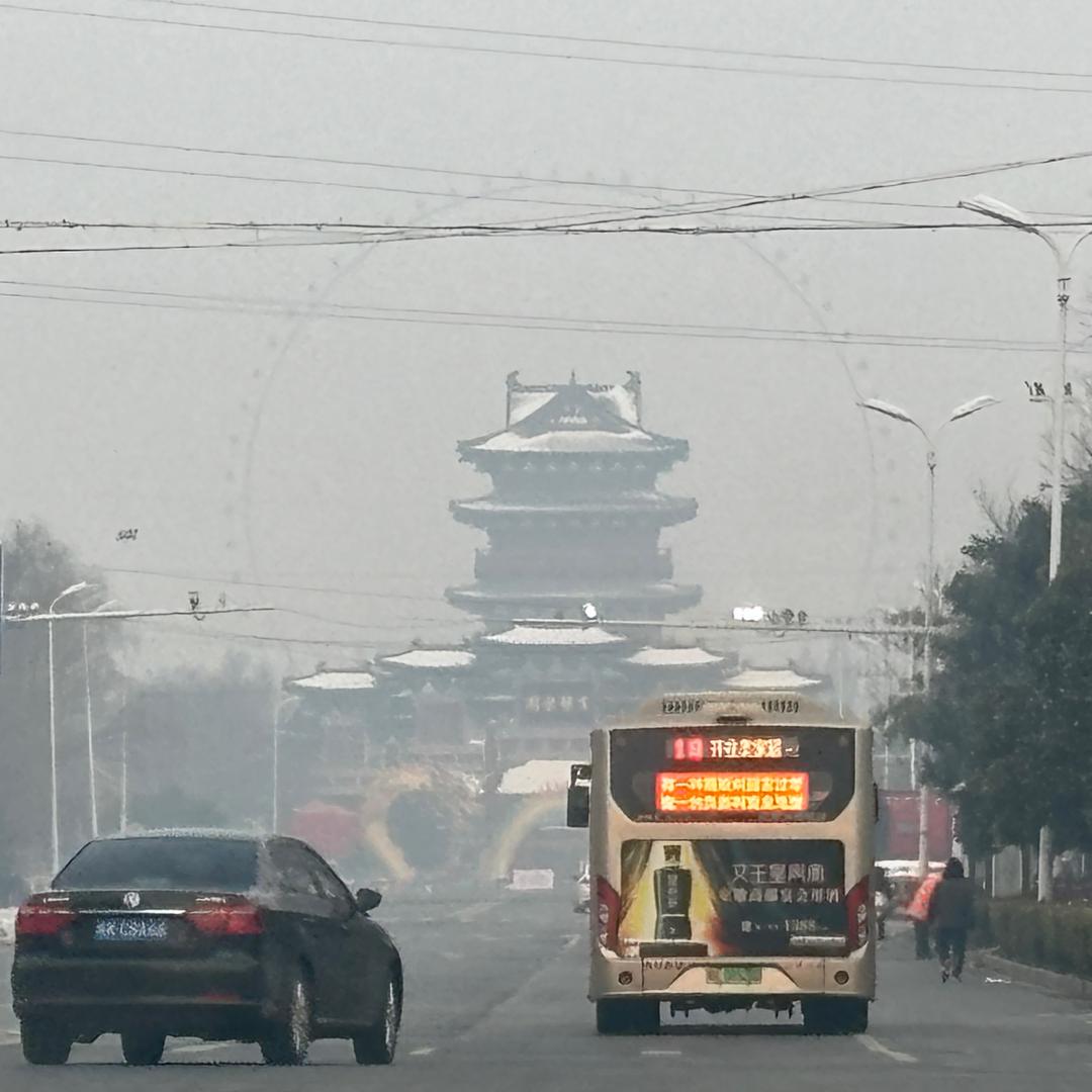 一口大米饭