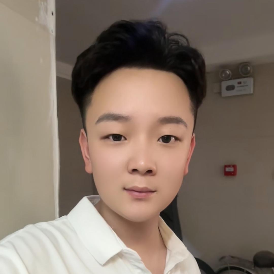 小调演员❤️航航