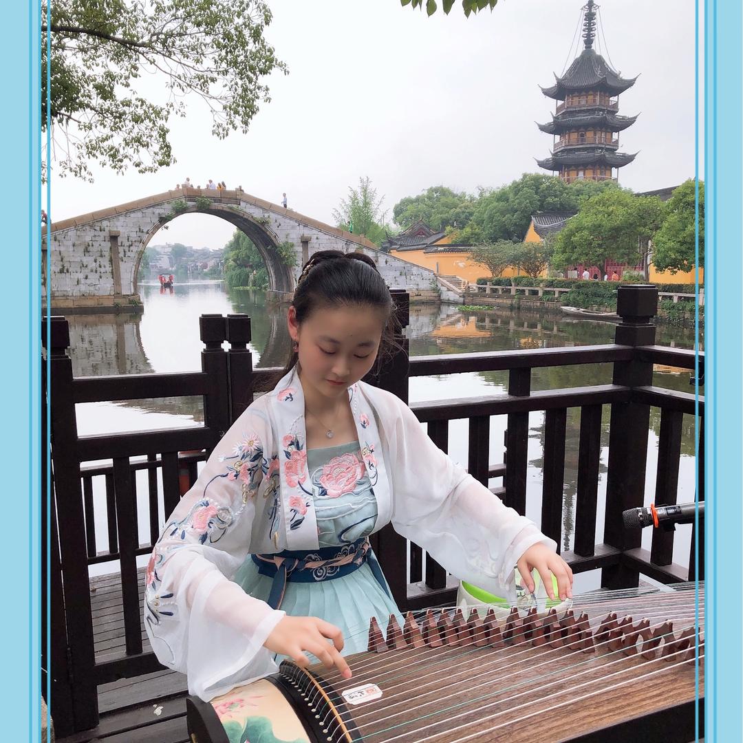 癫头癫脑的虾米