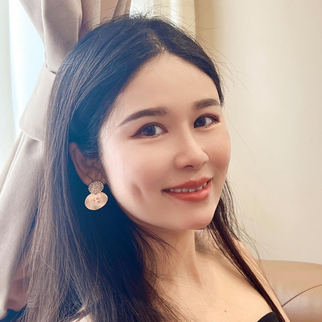 爱看脸的素颜姐姐