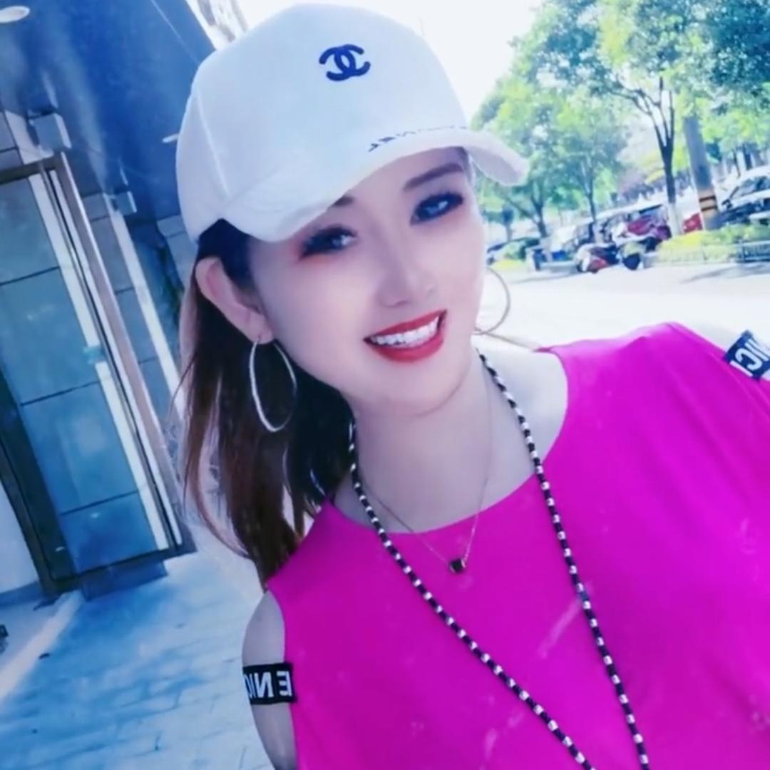 嘉兴市乍浦镇在水一方女装雅山中路392号