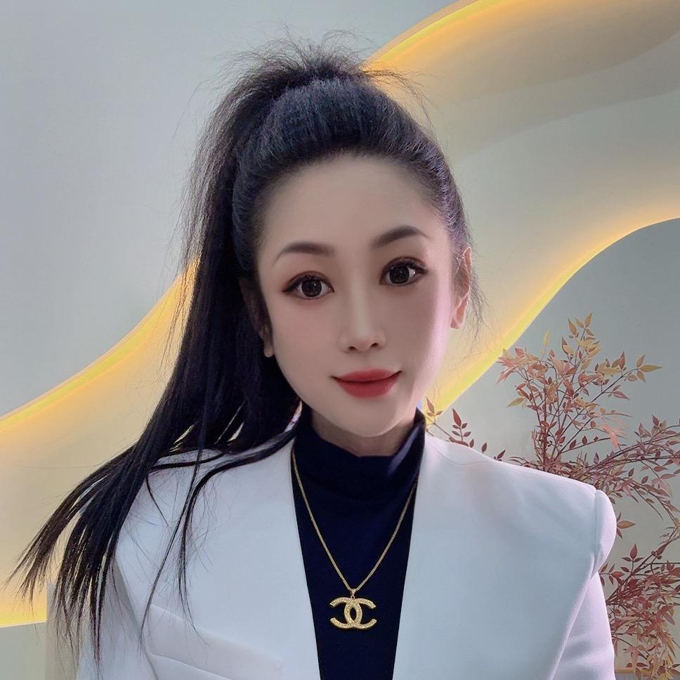 SI淼 伊起美 创始人