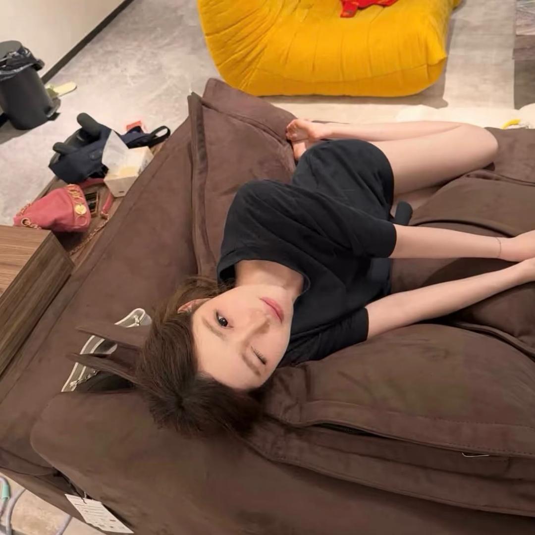 璐77