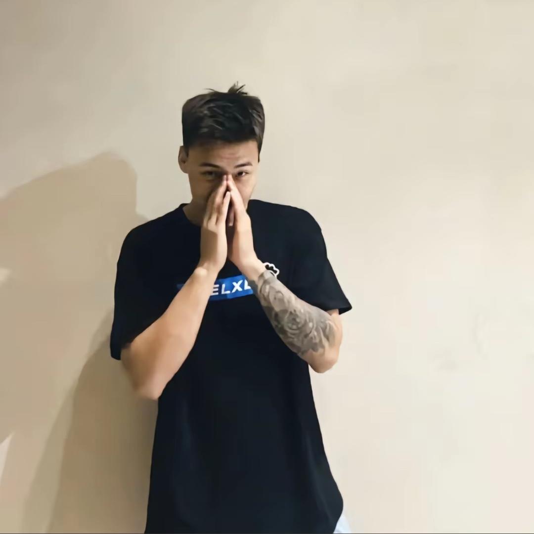 杰J.