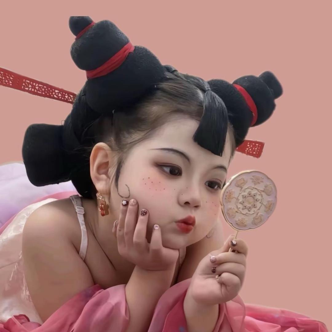 又又潇潇子
