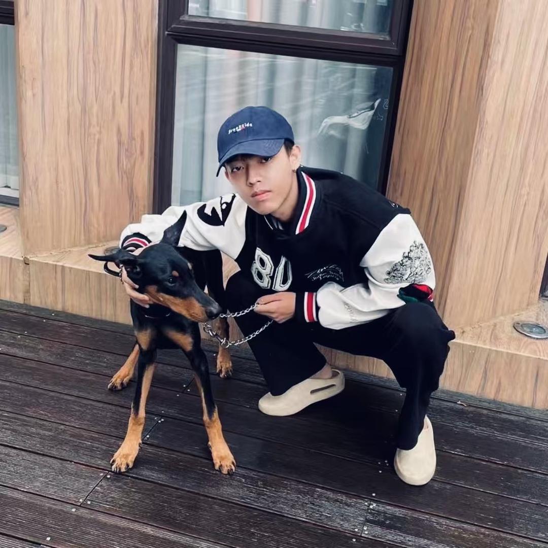 爱打瓦的纹身师