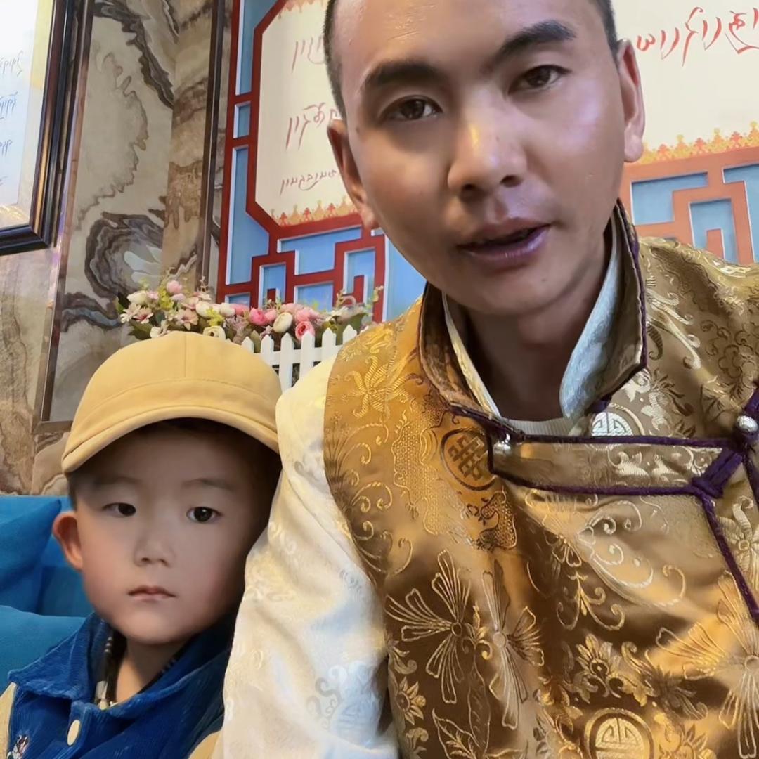 雅砻旦增克珠