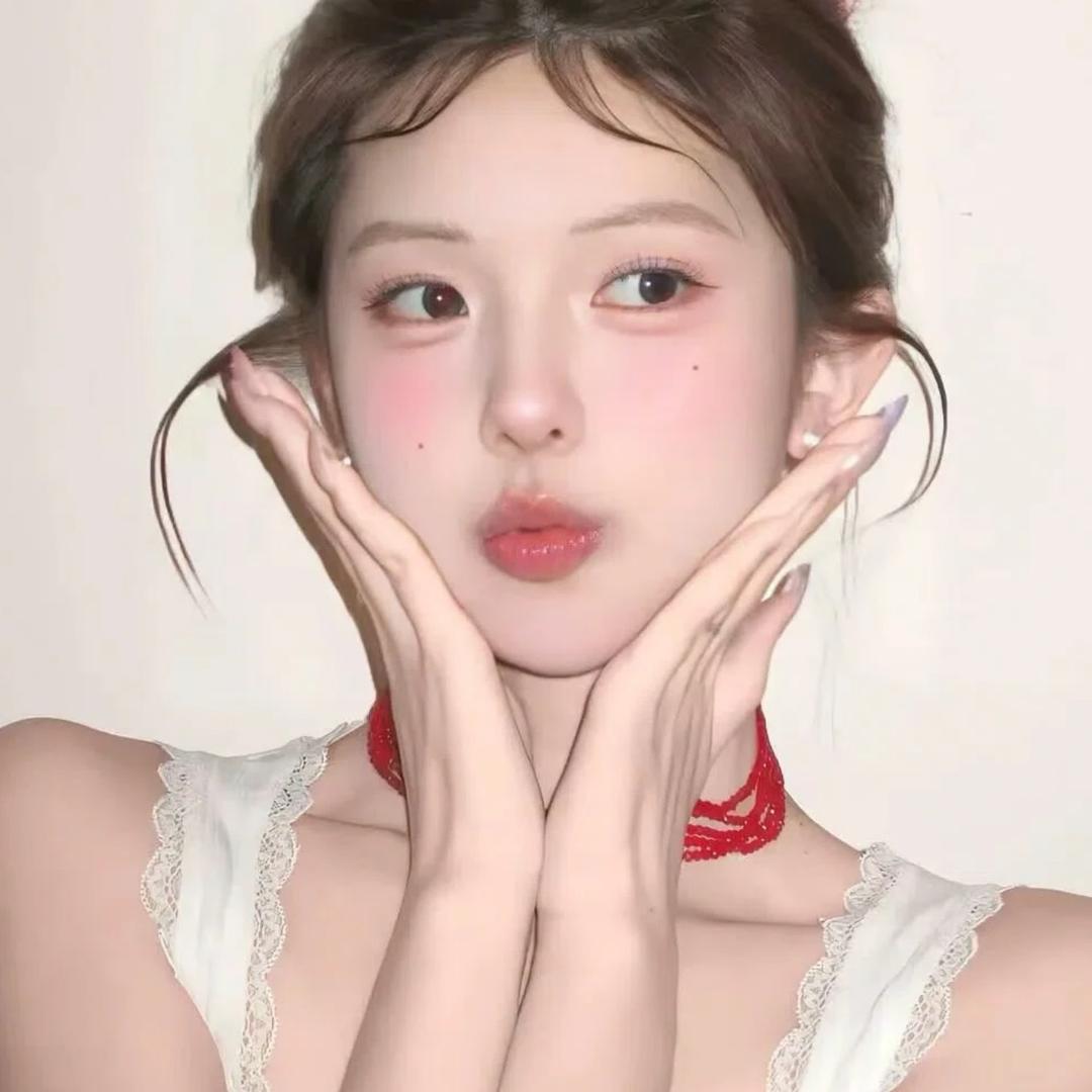 别捏我小脸ˡᵃ