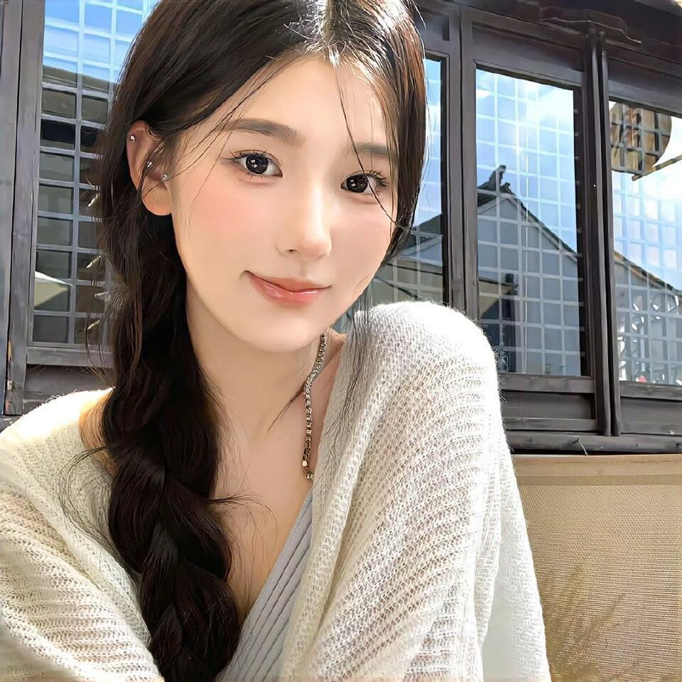 锦鲤护体的小妹纸🥬头像