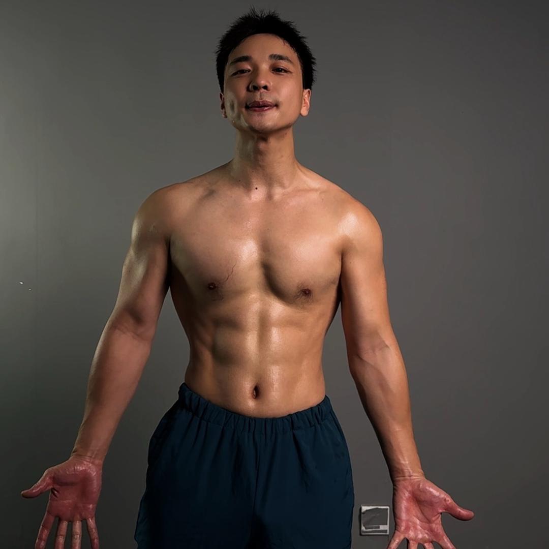 瘦50斤的虎牙军哥