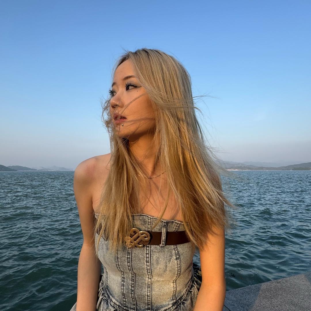 嘻嘻🧚🏻‍♀️（毕业不嘻嘻版）