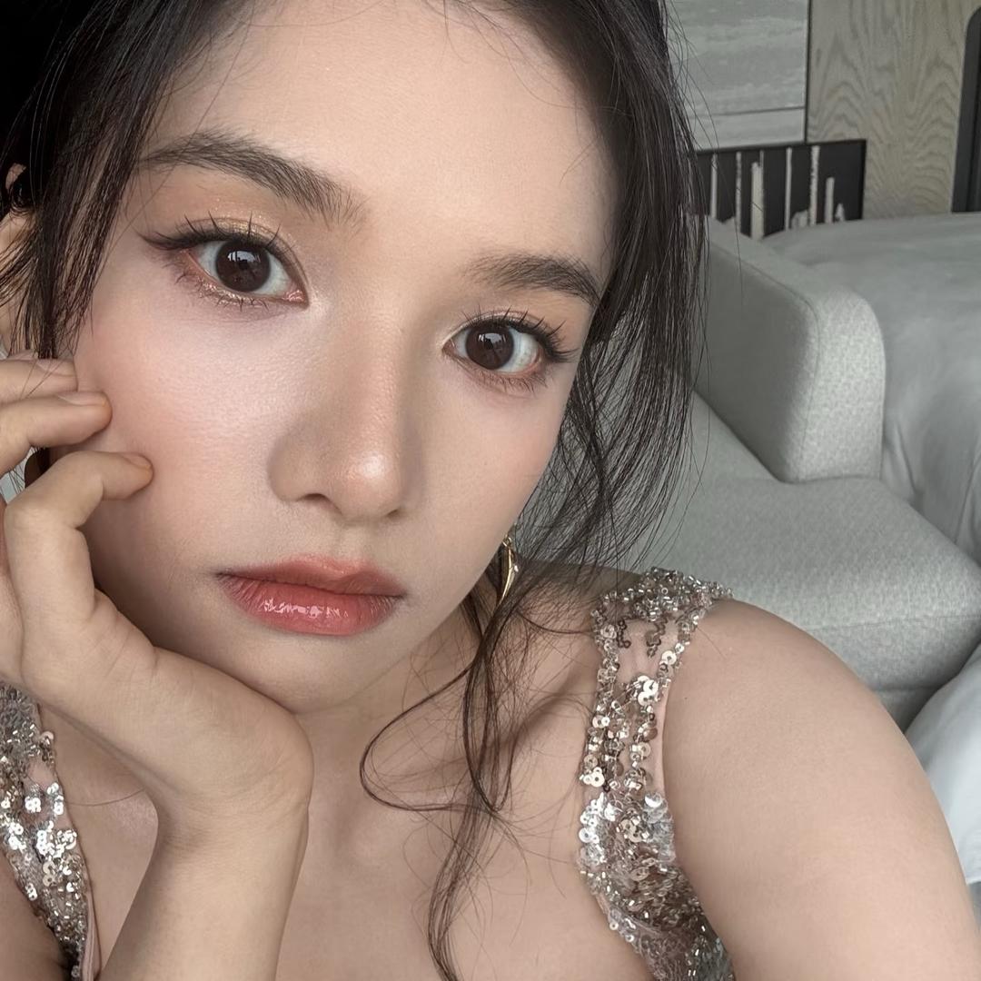 闪闪花光的五花肉