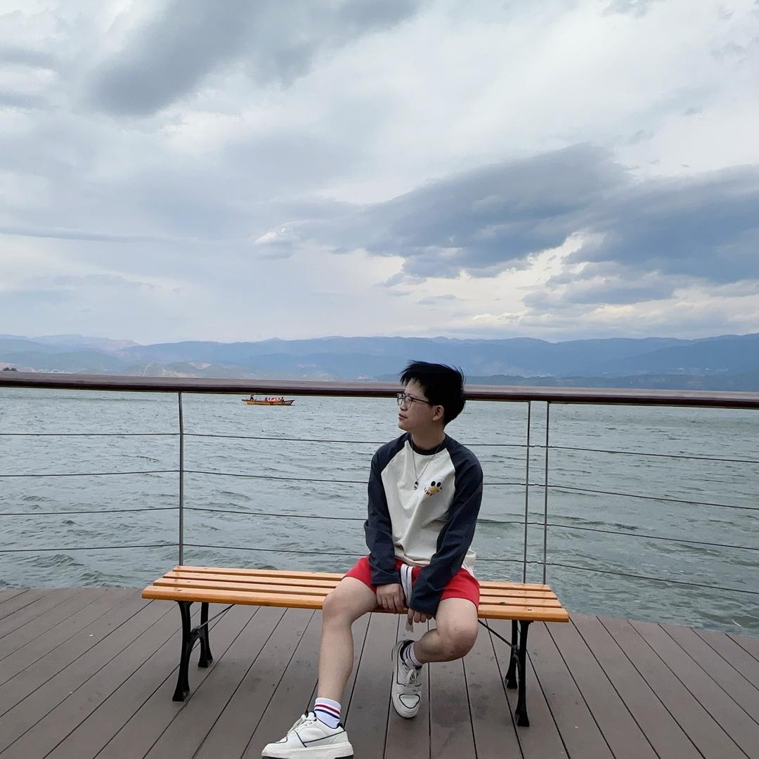 王叔叔的侄女。