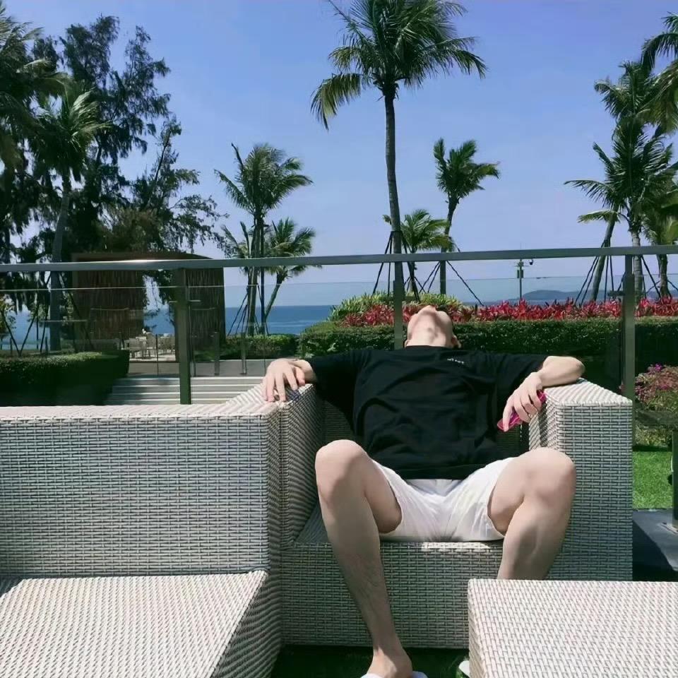 𝒅𝒂𝒏𝒌𝒍𝒏𝒈.