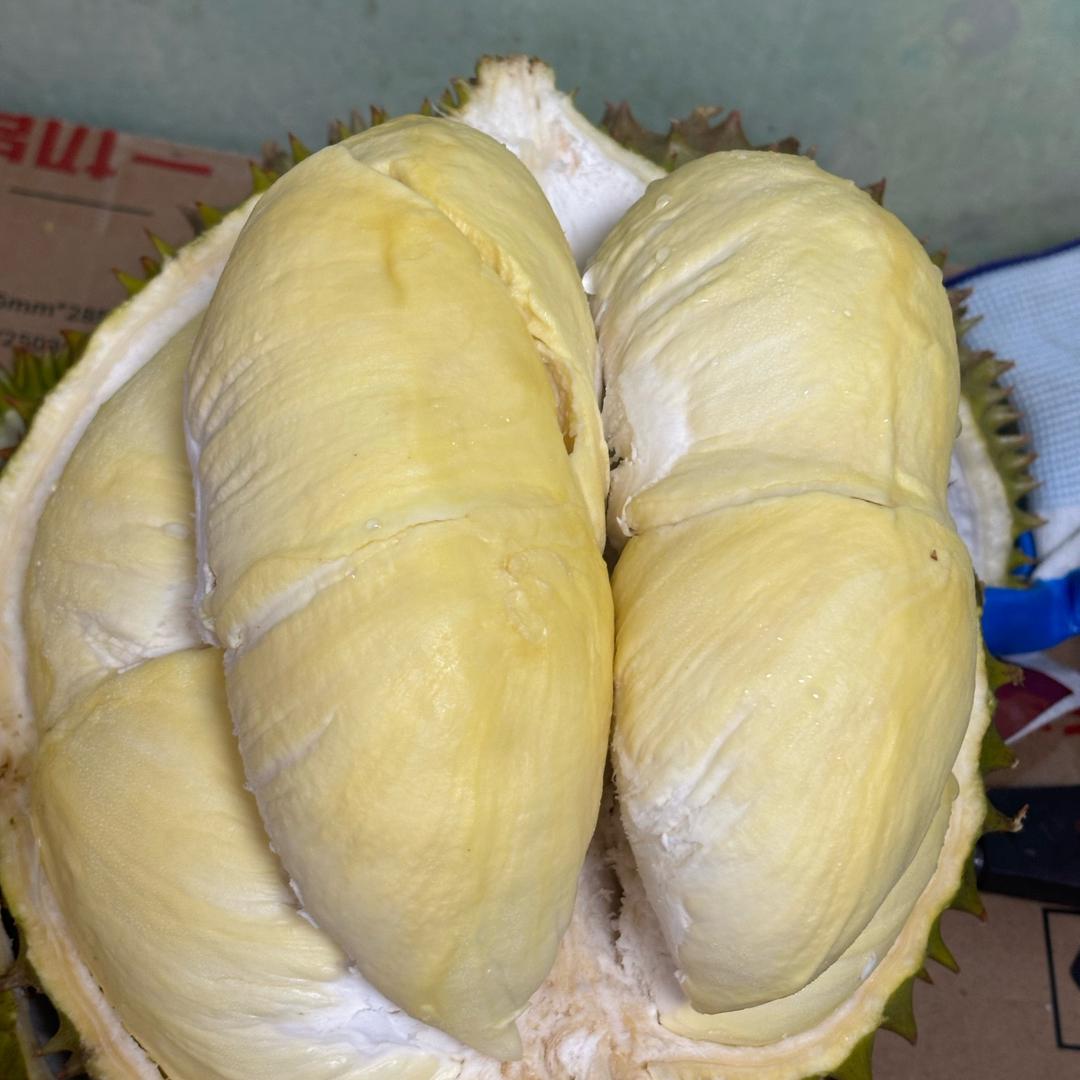 卖榴莲的小胖子