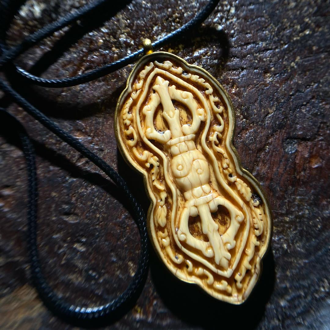 不卖羊肉串首饰店