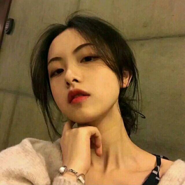 伊燃.