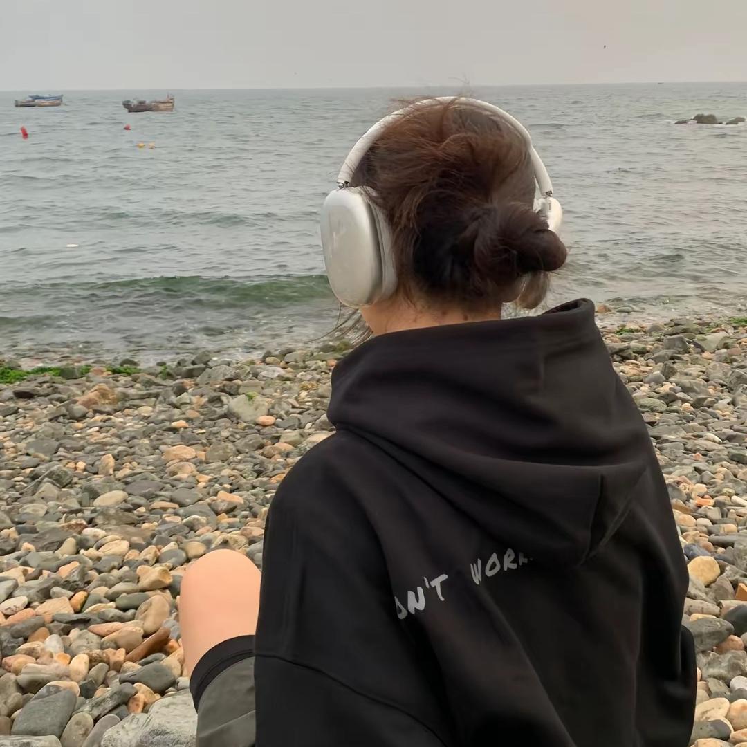 𝒔𝒆𝒓𝒆𝒏𝒅𝒊𝒑𝒊𝒕