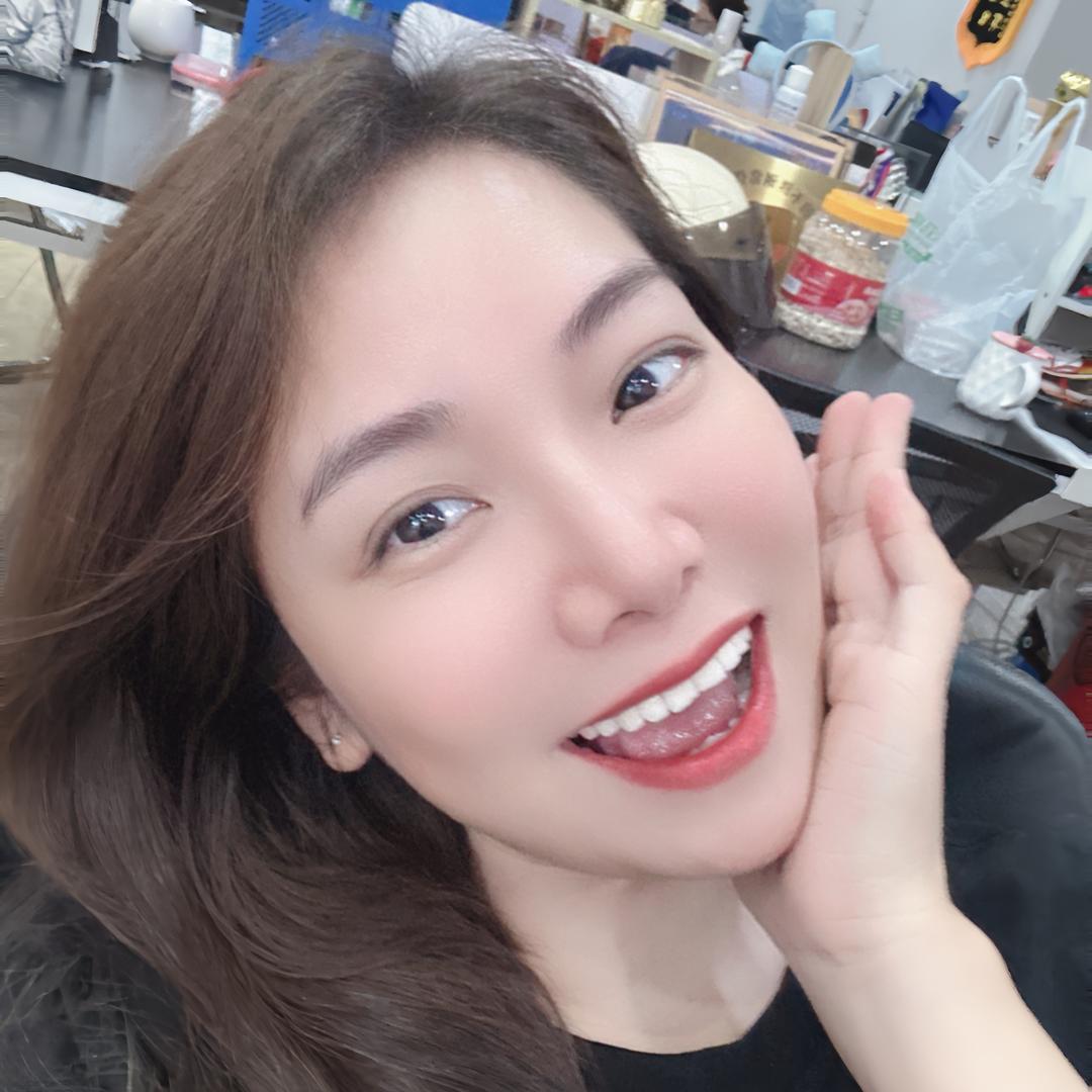 爱笑的小猪🐽