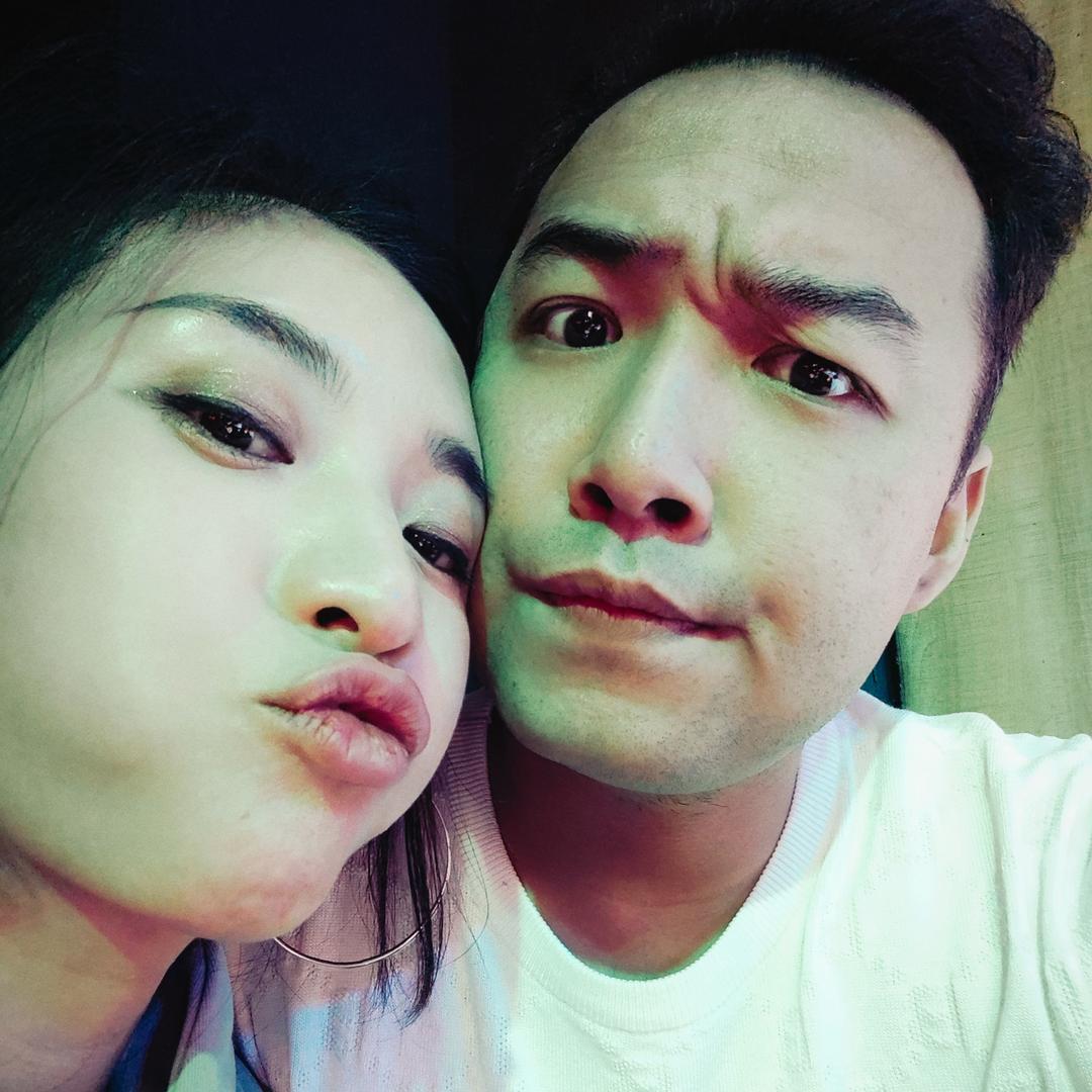 奔跑的馕坑夫妇