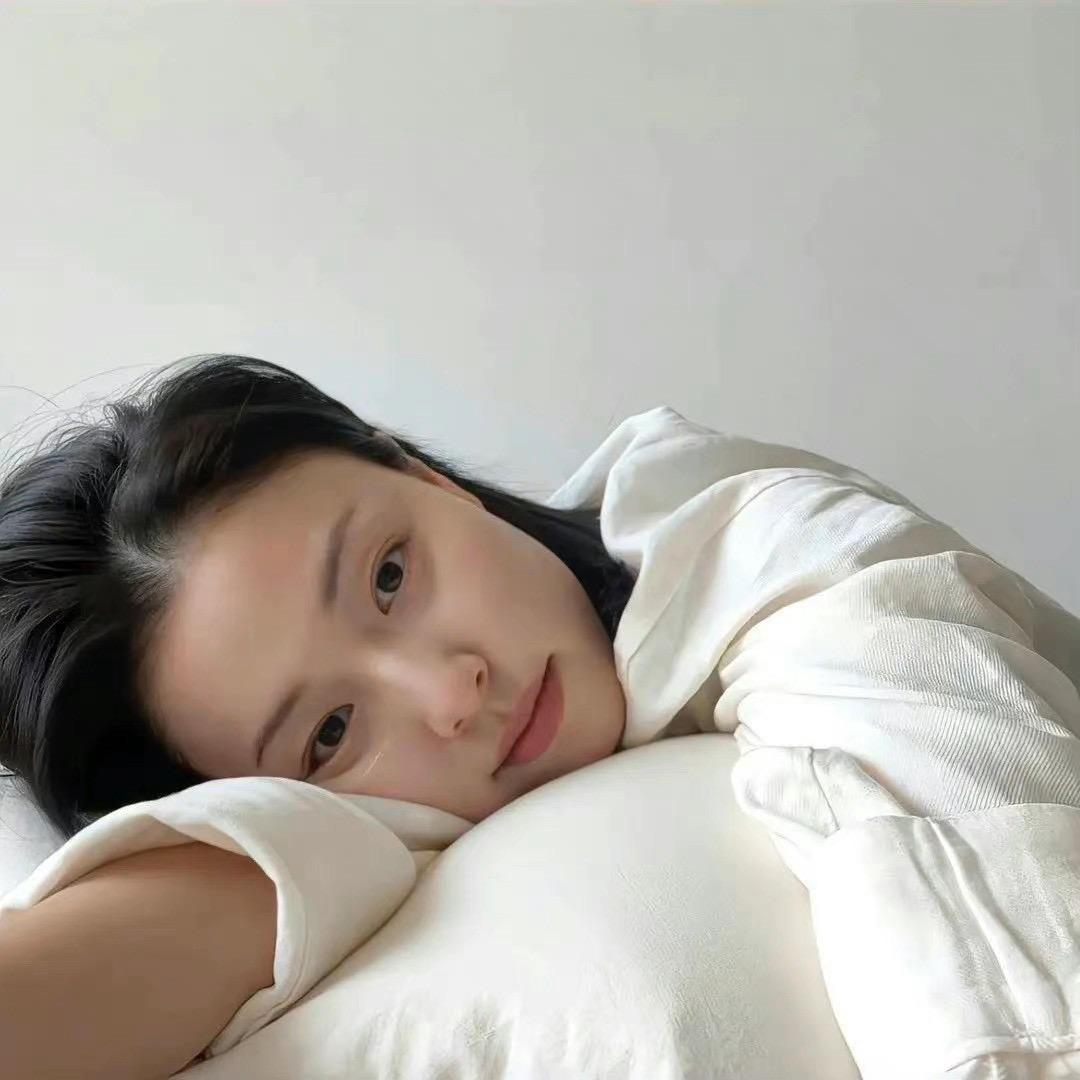 美女烦.