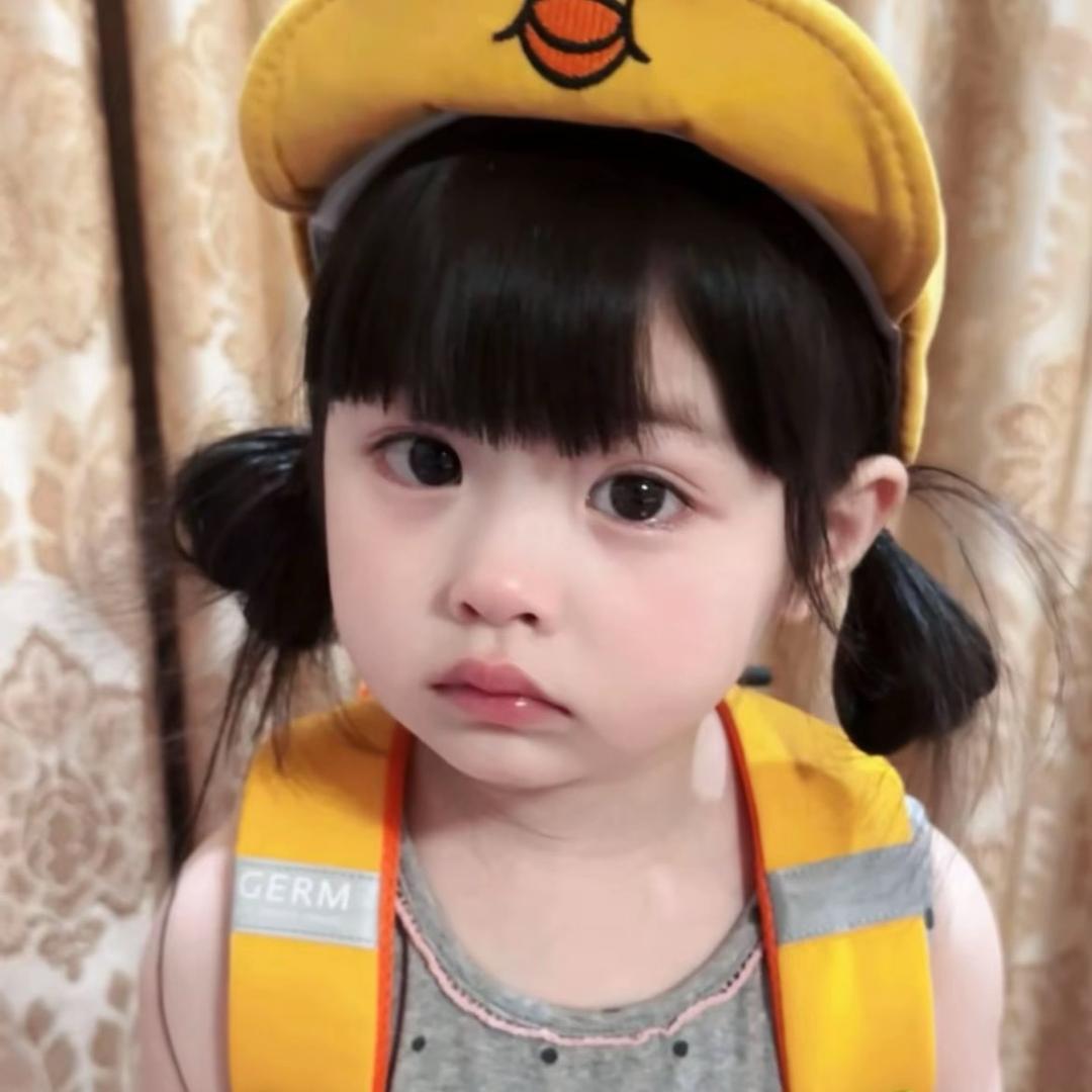 ꒦ິ^꒦ິ