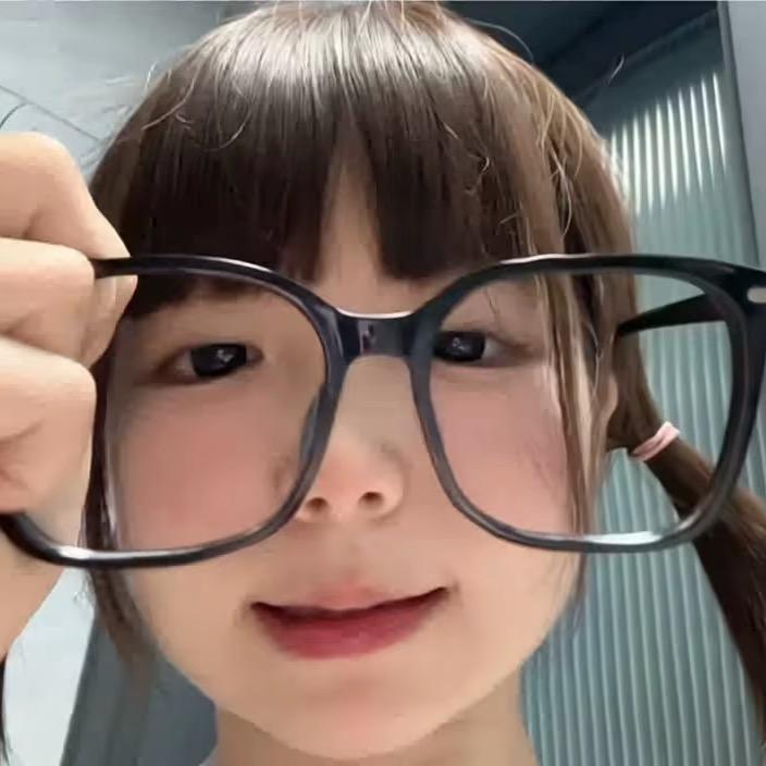 忧郁久了被骂装货