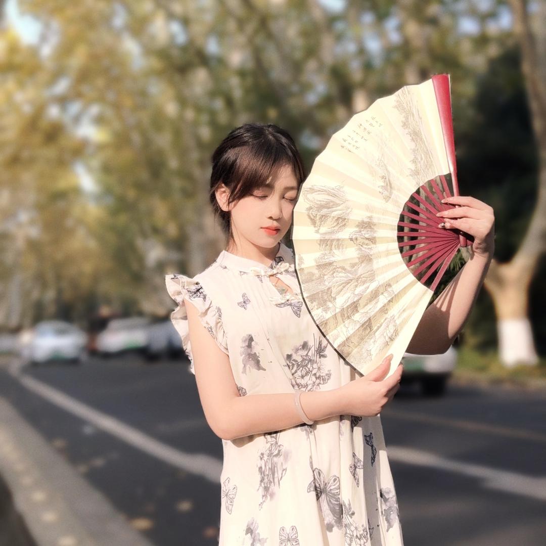 来宾妹唱山歌《尊师柳城哥》