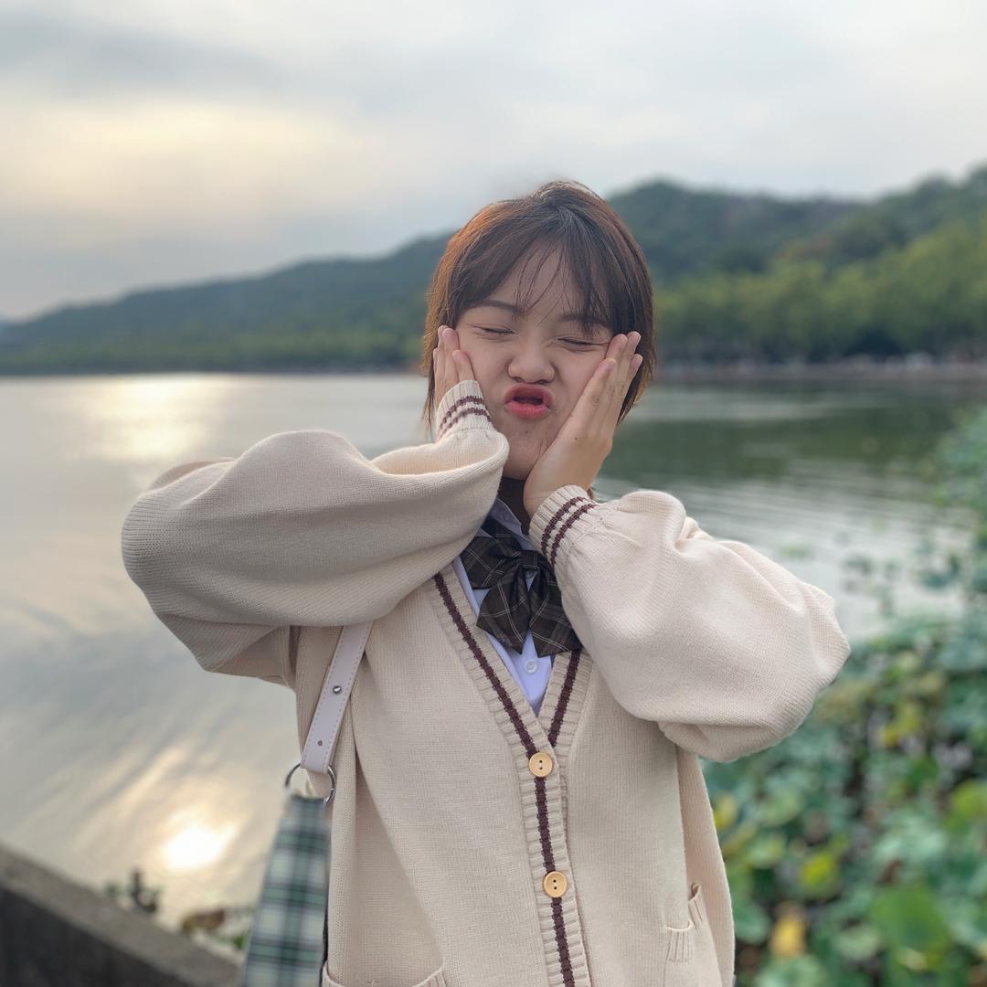 小鹿吃杭州