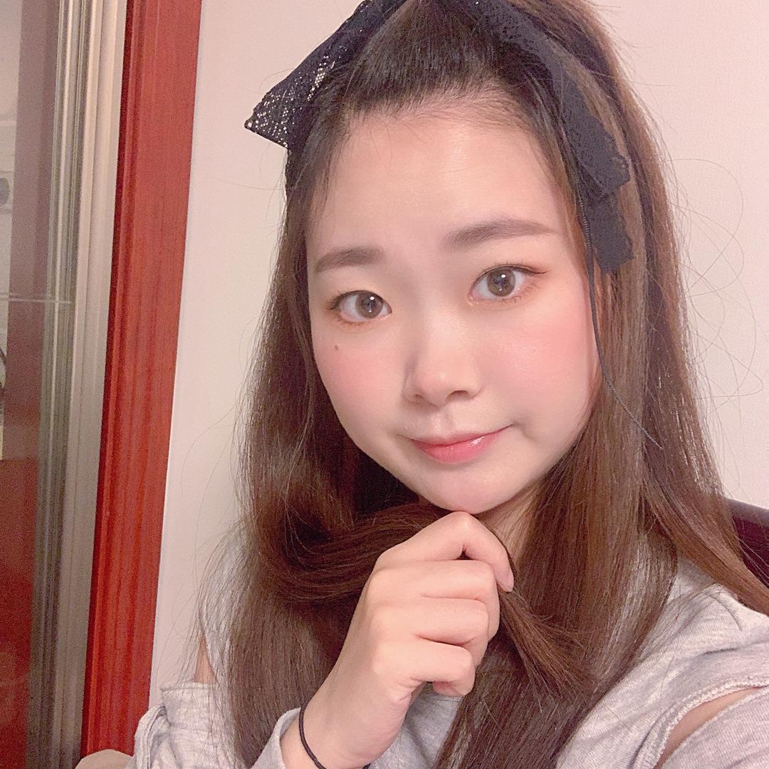 月月爱吃零食