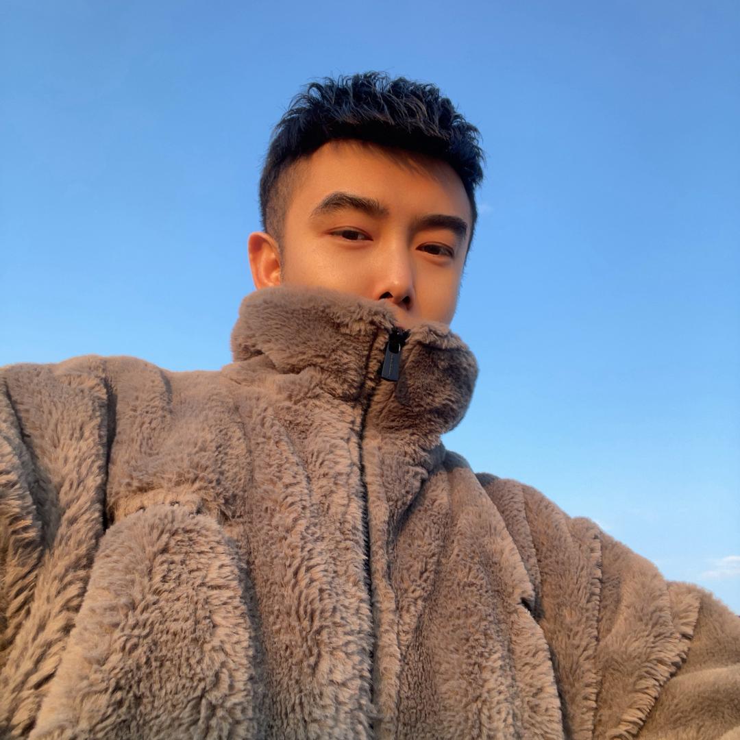子宇头像