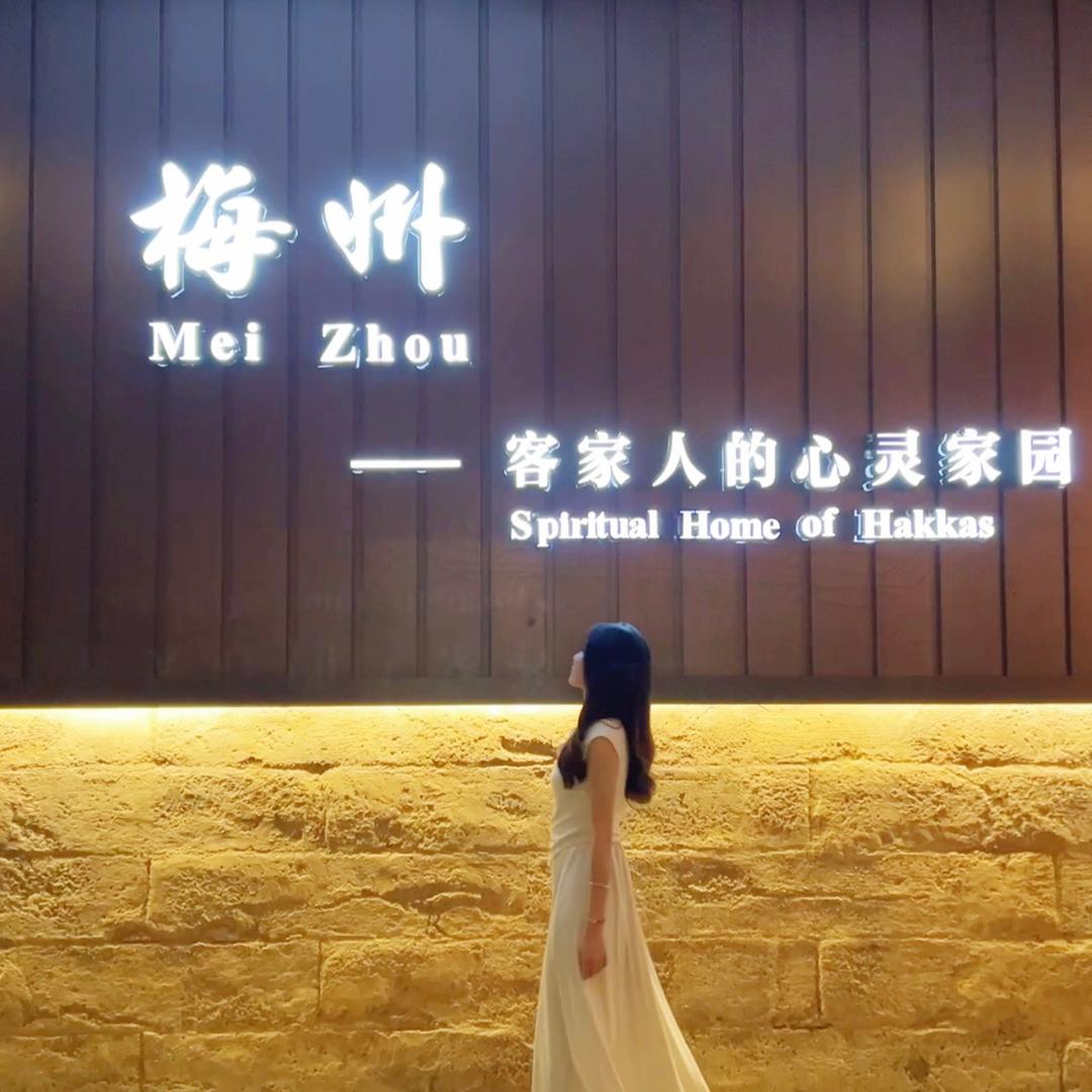 鱿鱼游
