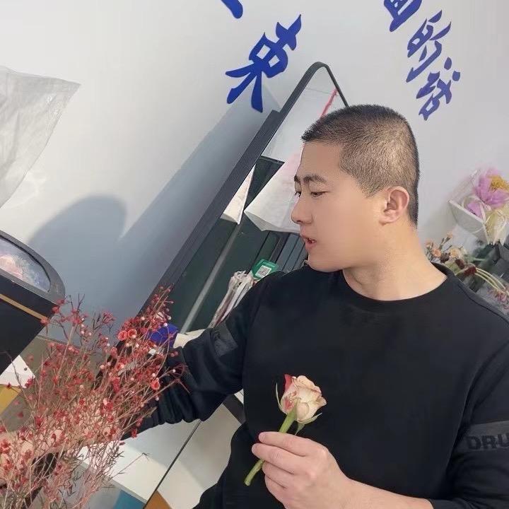 花💐店掌柜的二小