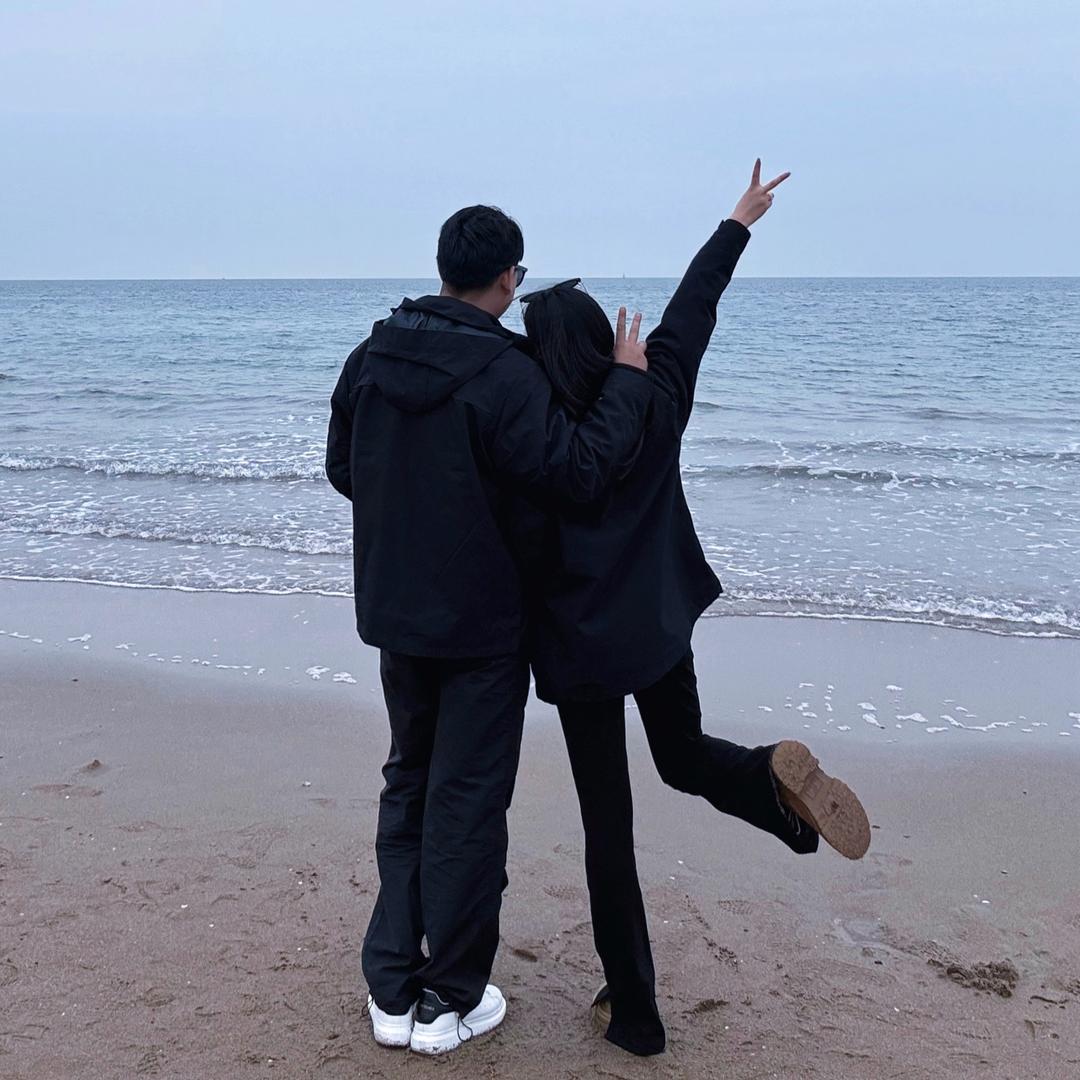 一路向东。