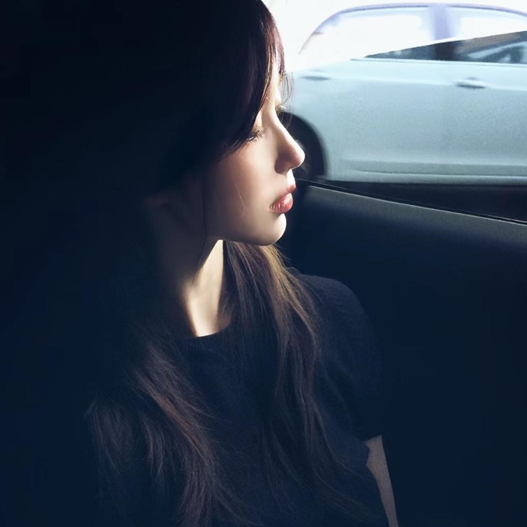 伊