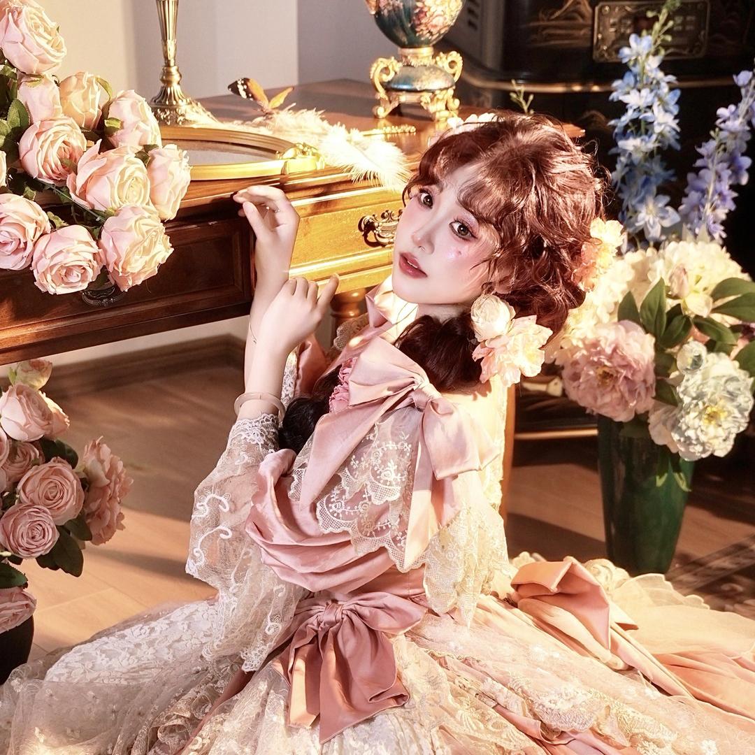 ཐིཋྀ吴七弦