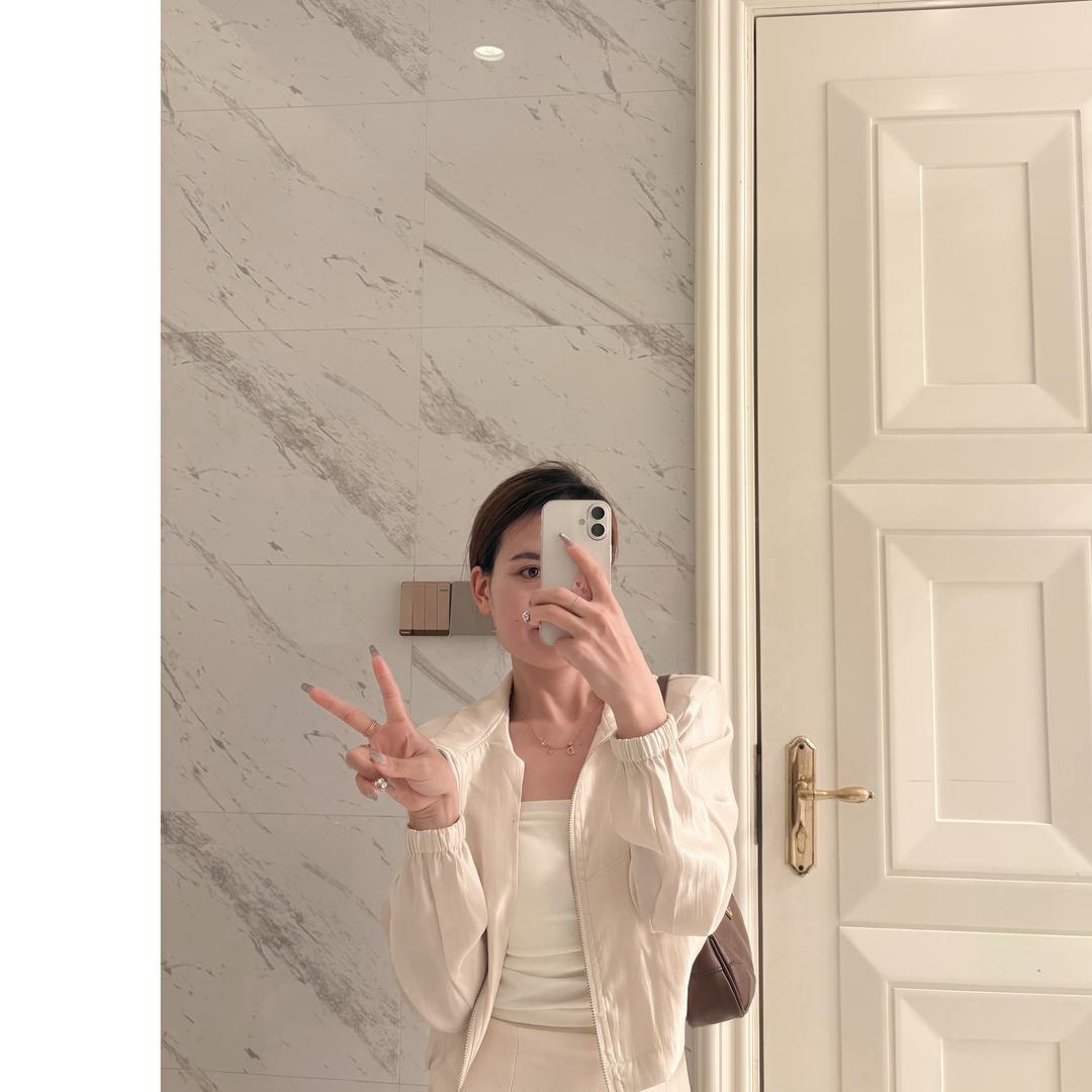 🖤           Y