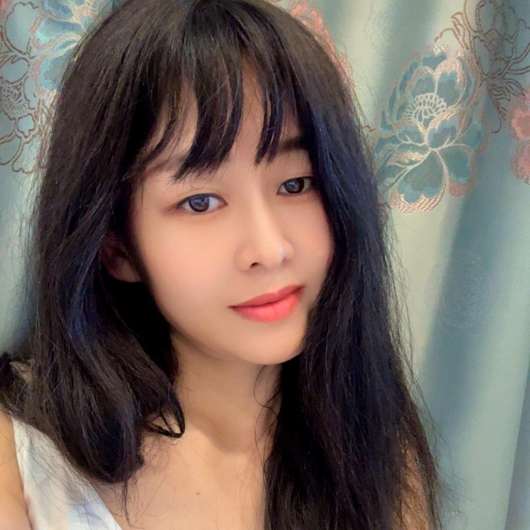 喀什唯衣服装店泡沫儿