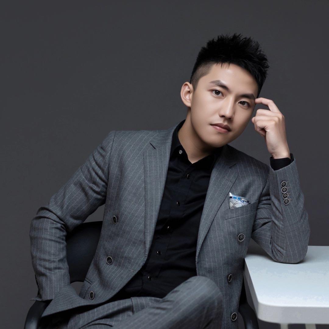 Zhang.杰🧐