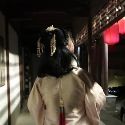 偷了周也的裤衩子去听潮阁到处溜溜ʸᵉ