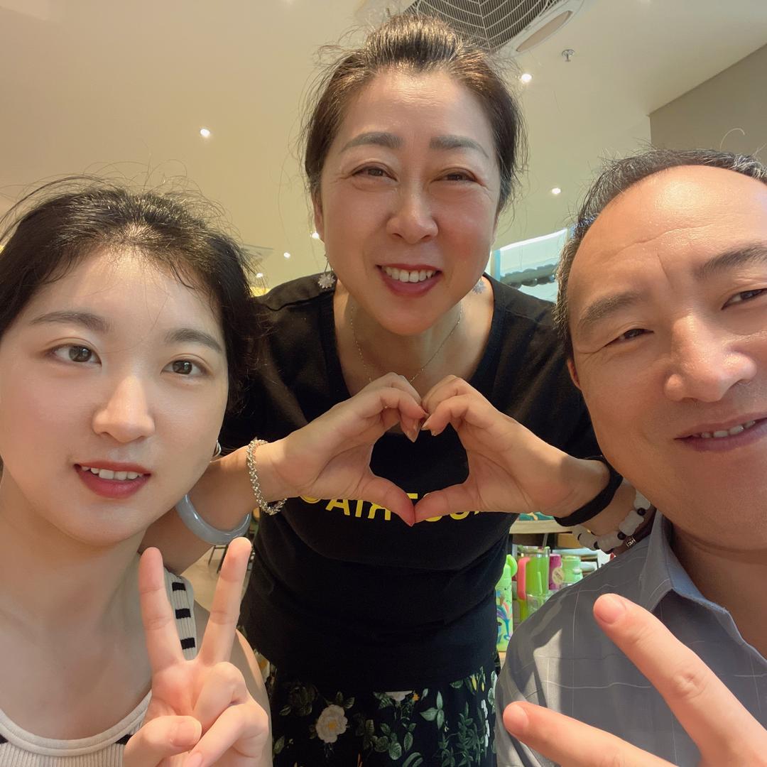 飞越沧海的彩蝶👪