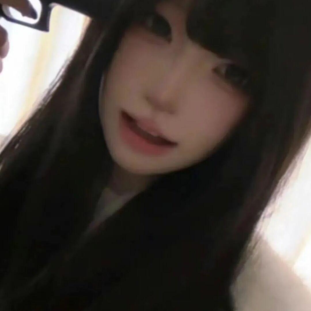 小Y.