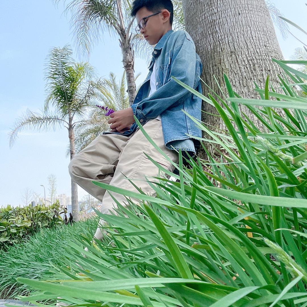黑的很突出👣