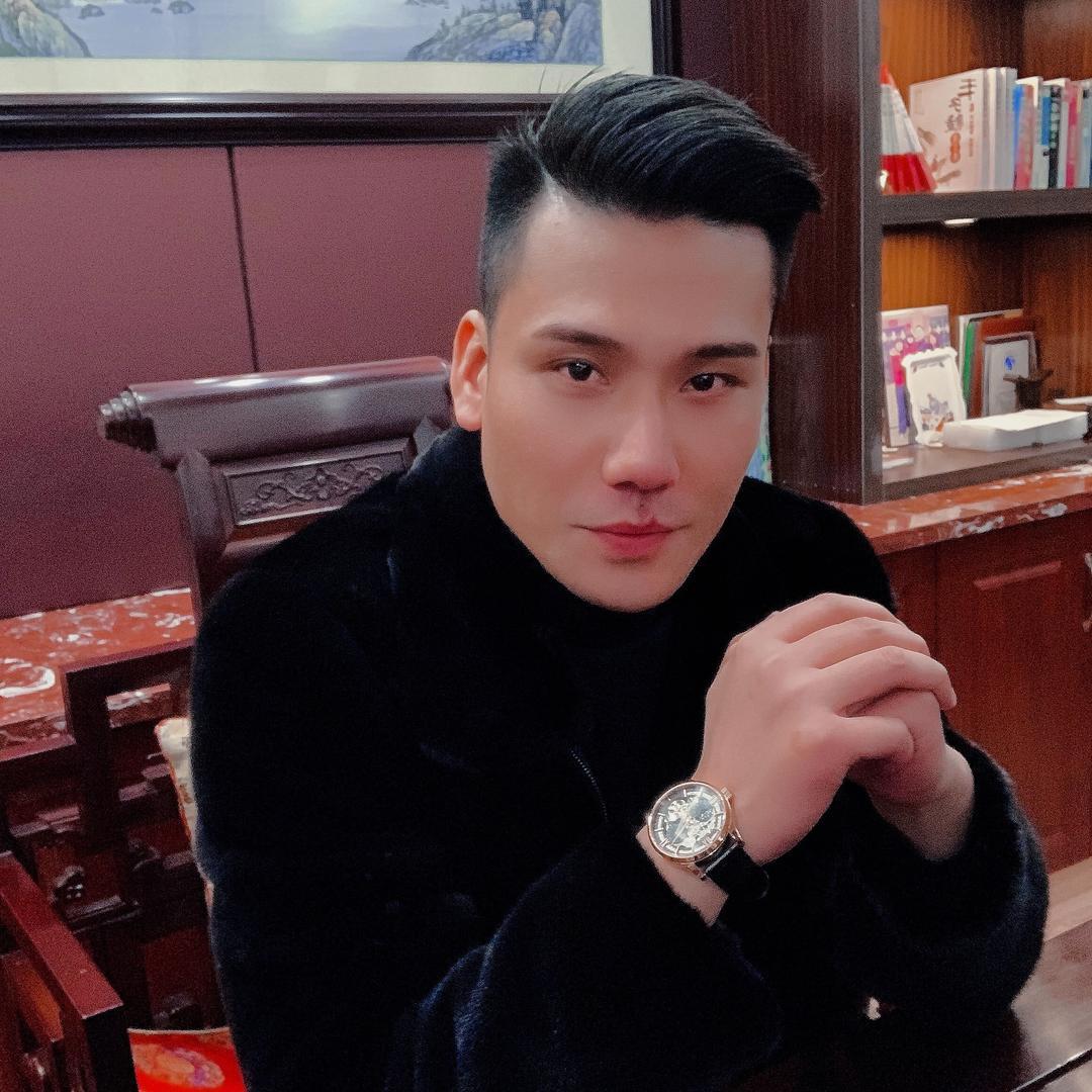 刘嘉豪闯世界