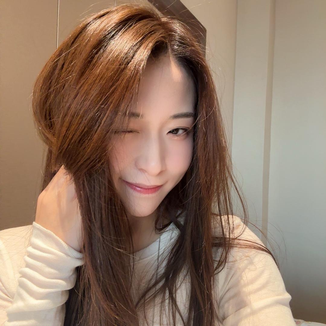 爱吃葡萄的桃子🍑