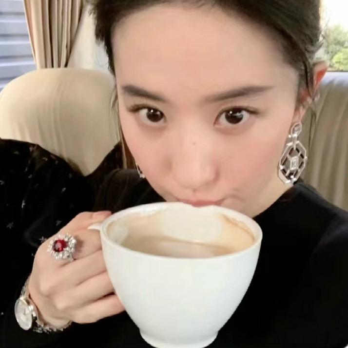 一个moment就足够