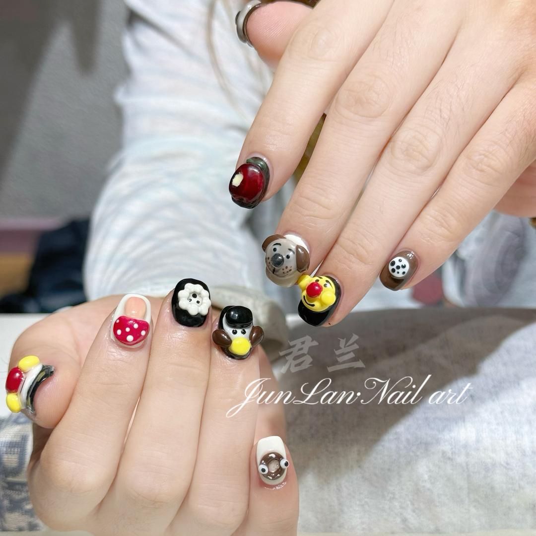 武陟君兰美甲美睫店