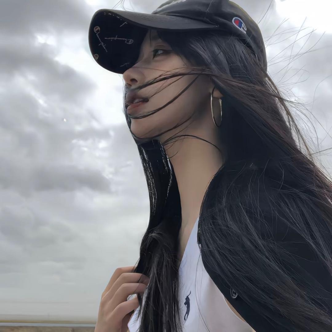 盈.