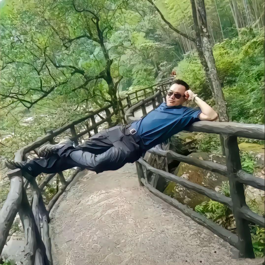 AAA蟹黄堡批发谢老板