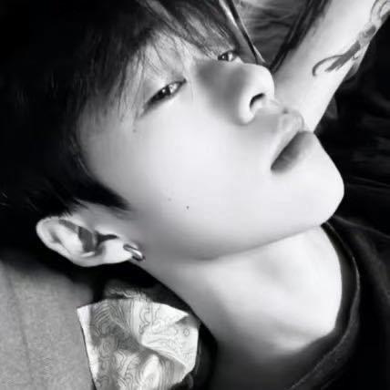 她说异地好难她不想异地恋.